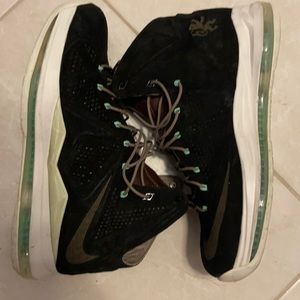 LeBron 10 EXT QS ‘Black Suede’